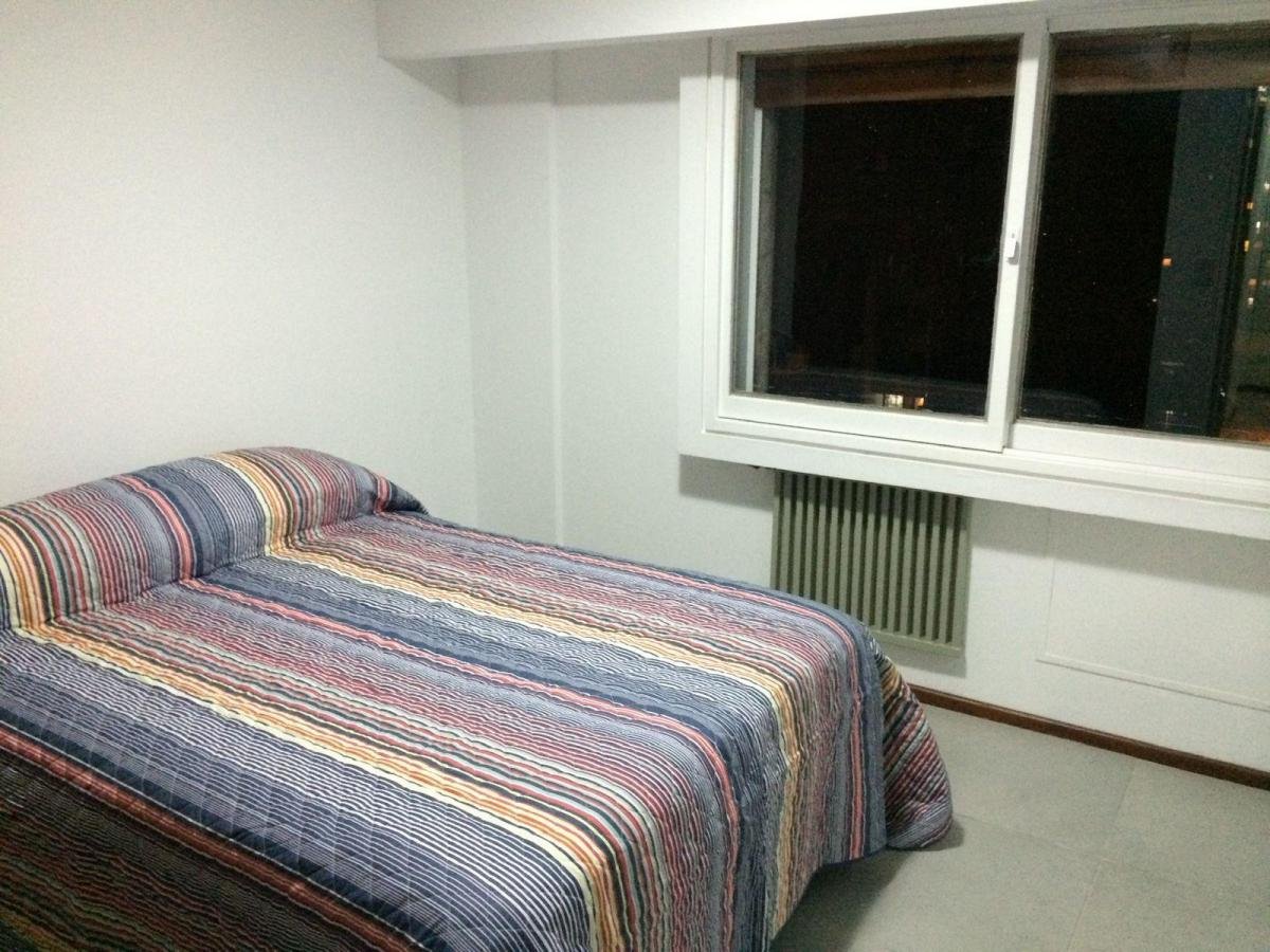 Semipiso en Venta de 3 Dormitorios y 115 m² con Cochera, Balcón