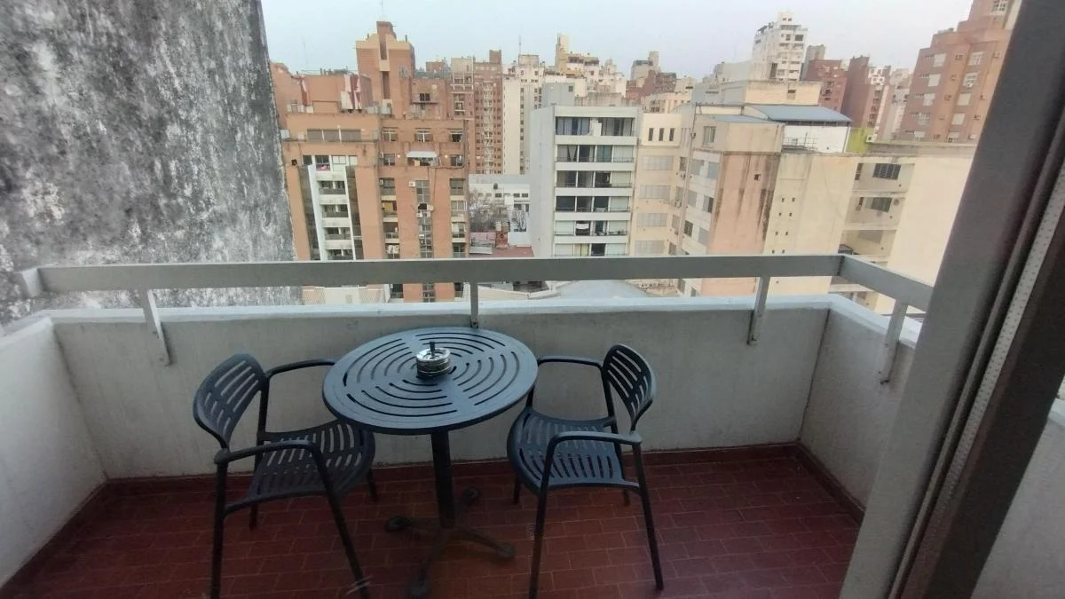 Semipiso en Venta de 3 Dormitorios y 115 m² con Cochera, Balcón