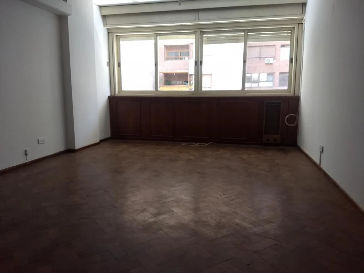 Departamento en Venta de 2 Dormitorios con Cochera, 80 m², 2 Baños