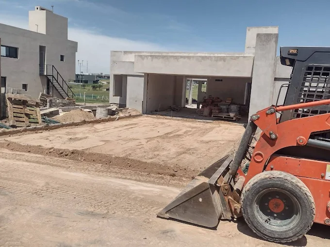 Maquinarias Córdoba | Alquiler de Maquinaria Pesada, Camiones de Carga, Movimiento de Suelos y Demoliciones