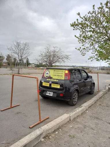 Autoescuela CBA | Clases de Manejo y Atención Personalizada