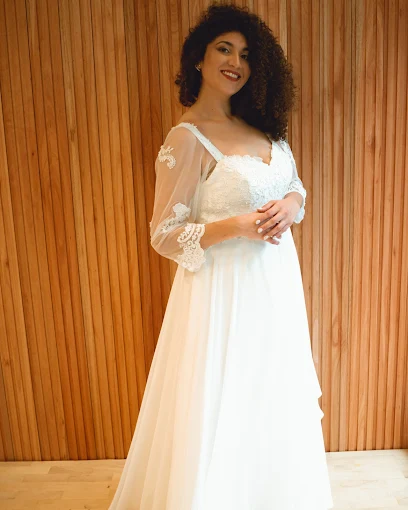 Versalles Novias | Tienda de Vestidos de Novia en Alquiler y Venta con Cita Previa