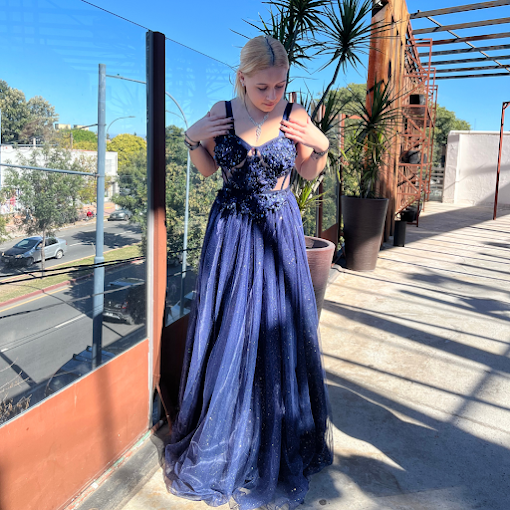 Ana Crist | Alquiler de Vestidos, Zapatos y Accesorios de Fiesta en Córdoba