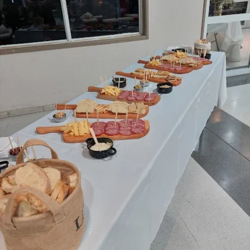 Cletto Catering | Pizza Party, Asados, Sándwiches Gourmet, Picadas y Boxes para Regalo