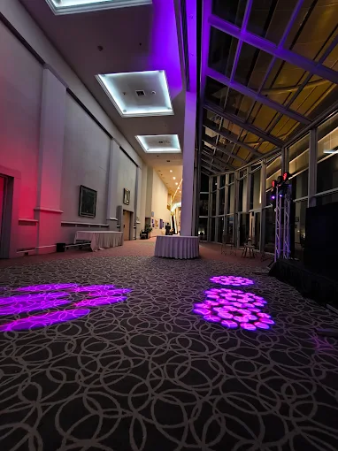 F.H Sonido e Iluminación | DJ, Sonido, Iluminación y Pantalla Gigante/Video para Eventos y Fiestas en Córdoba