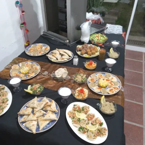 Shawarma Farid Eventos | Catering con Shawarma, Picadas, Empanadas, Dulces, Cafeomancia y Show de Odaliscas