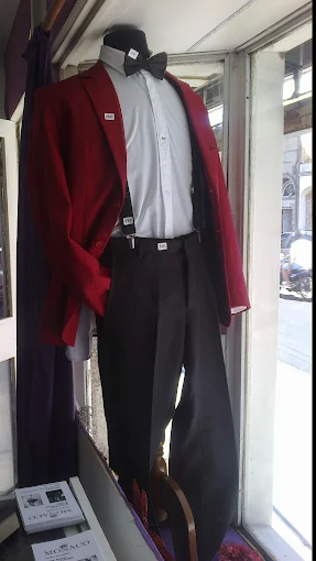 MONACO | Alquiler de Trajes, Vestidos y Accesorios para Hombres, Mujeres, Adolescentes y Niños