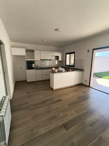 Dúplex a Estrenar de 3 Dorm. y 3 Baños en Venta en Campos de Manantiales