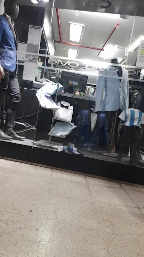 Divo Trajes y Etiqueta | Alquiler de Trajes para Hombres, Adolescentes y Niños: Novios, Padrinos, 15 Años y Egresados