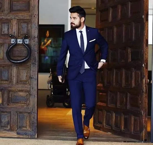 CM Trajes | Alquiler Completo de Trajes, Esmoquin, Zapatos, Camisa y Corbata en Córdoba