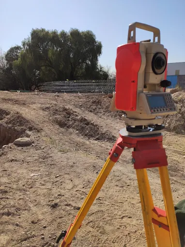 Agrimensura Juárez Beltrán | Mensura, Subdivisión, PH, Posesiones, Curvas de Nivel, Línea de Ribera y Relevamiento con Drone