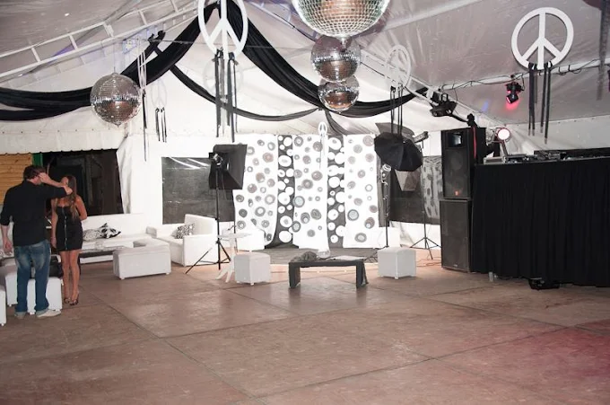 Alquiler de Living Córdoba | Mobiliario, Juegos de Living Blancos, Estructuras, Carpas, Cerramientos