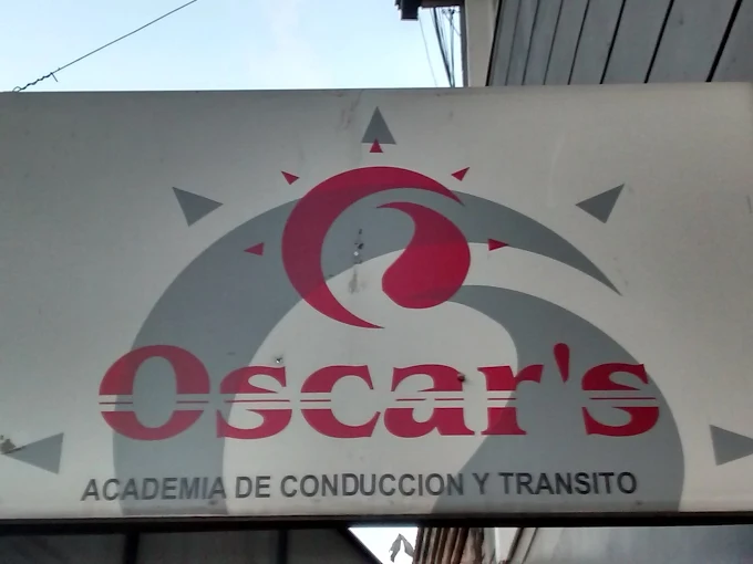 Oscar’s | Academia de Conducción con 50 Años de Experiencia, Instructores Certificados y Flota de Vehículos Adaptados