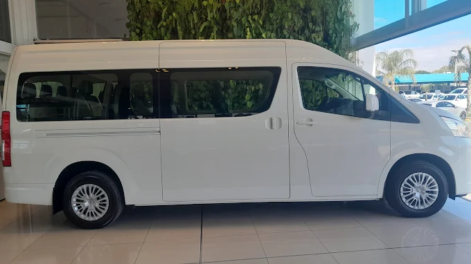 Combi Bus | Traslados de Personas en Combis con Chófer – Transporte Privado