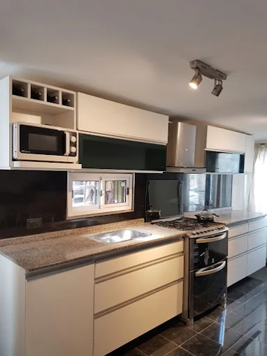 Carpintería Amoblar | Fábrica de Muebles a Medida (Cocina, Placares, Vestidores, Racks, Vanitorys) con Calidad, Diseño y Rapidez