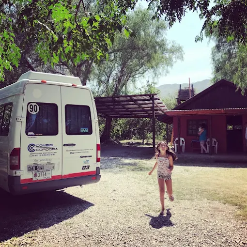 Alquiler de Combis en Córdoba | Buses, Vans Ejecutivas, Autos con Chófer, Traslado de Personal, Turismo