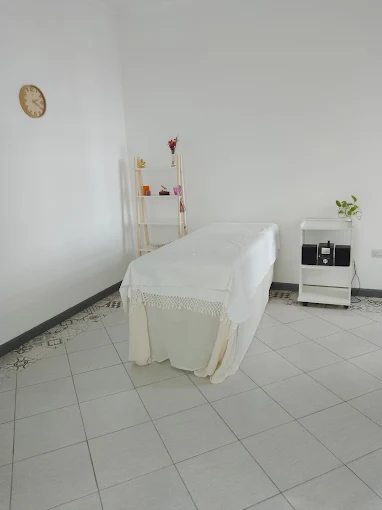 Cristal de Luna Centro Holístico | Terapias, Estética y Masajes