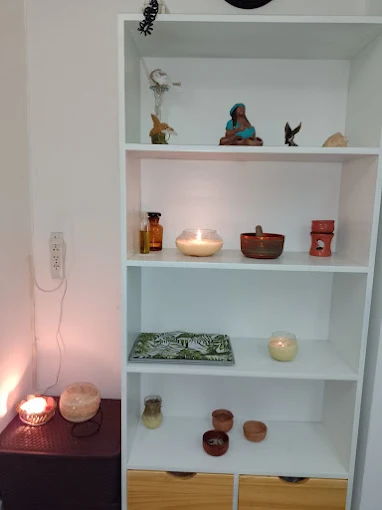 RENACER | Laura Heredia – Constelaciones, Biodecodificación y Formación