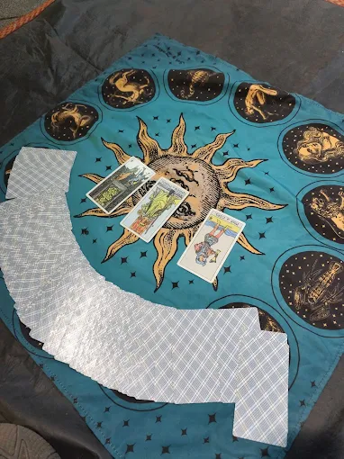 Chilenauta Tarot | Lectura de Tarot Profunda, Artística y Filosófica con Jade Antonio